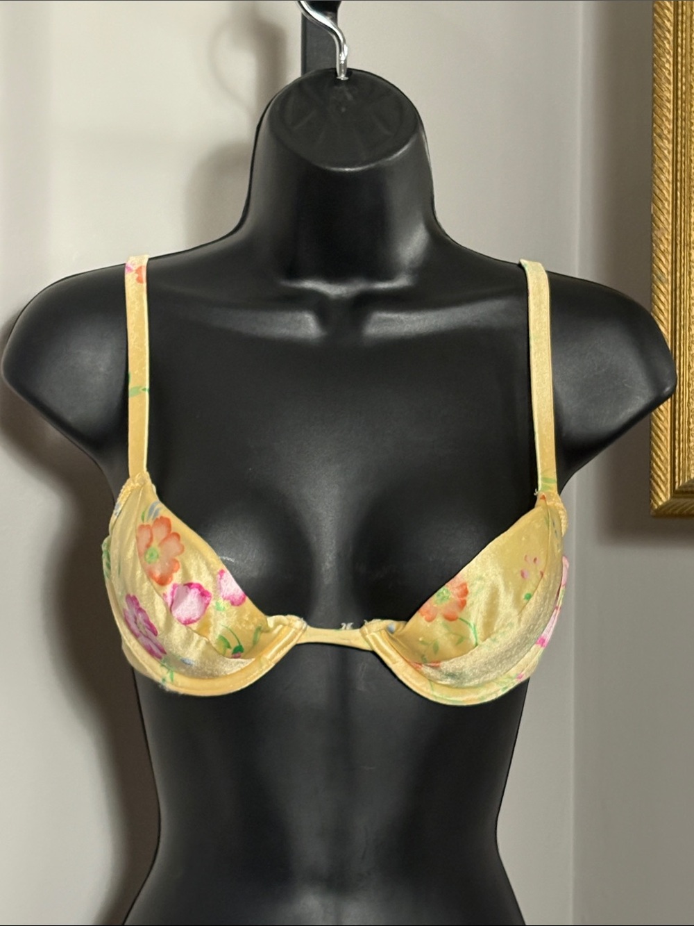 Victoria’s Secret VINTAGE 34A Delicate Satin Floral Underwire Bra in Yellow